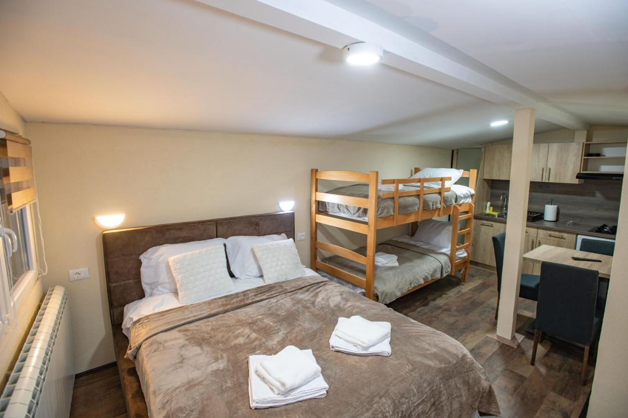 Apartmani Sp Jovanovic Crni Vrh Bagian luar foto