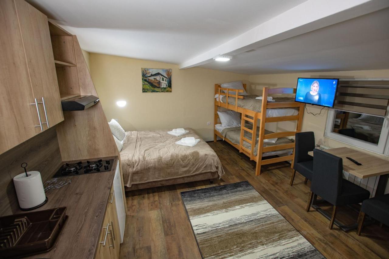 Apartmani Sp Jovanovic Crni Vrh Bagian luar foto