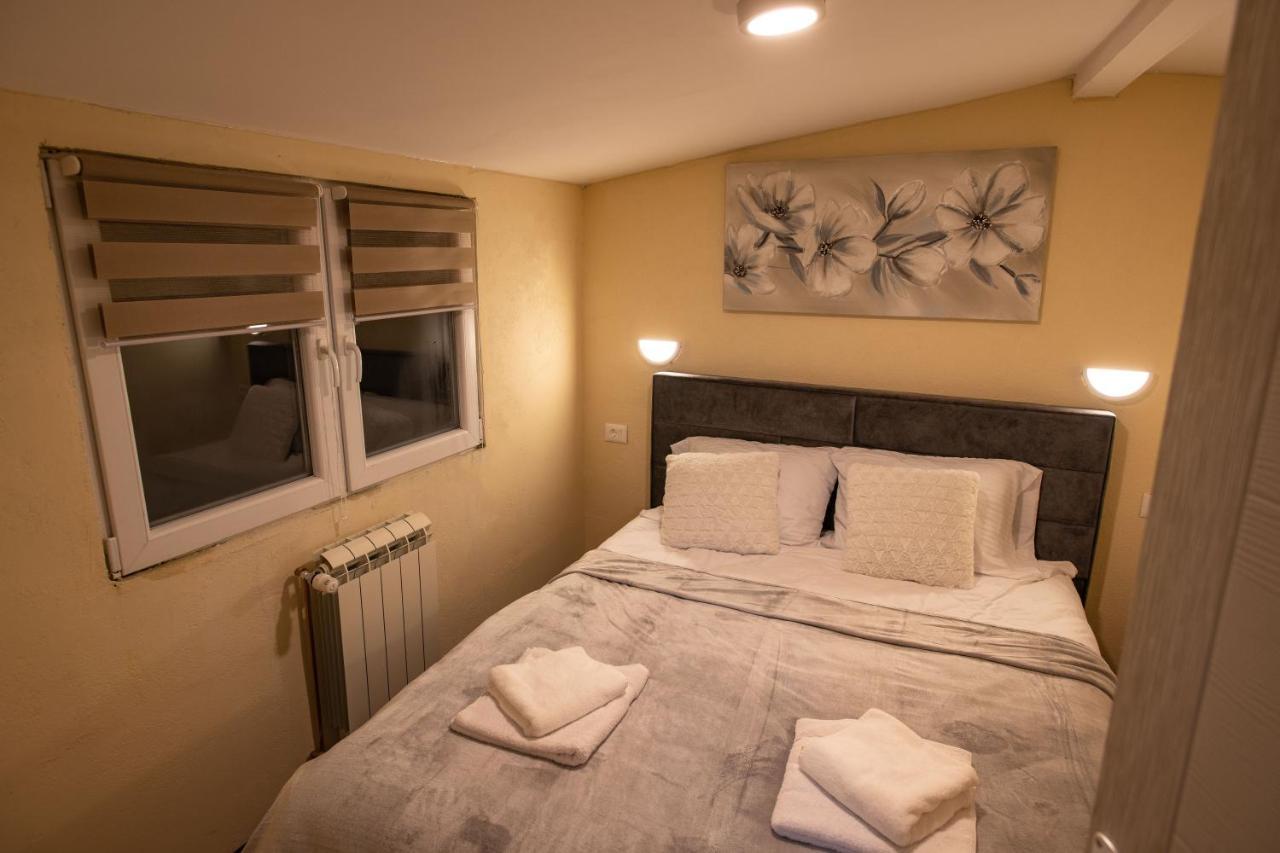 Apartmani Sp Jovanovic Crni Vrh Bagian luar foto