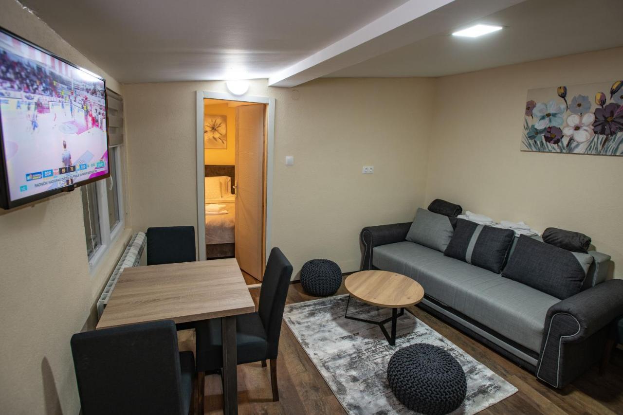 Apartmani Sp Jovanovic Crni Vrh Bagian luar foto